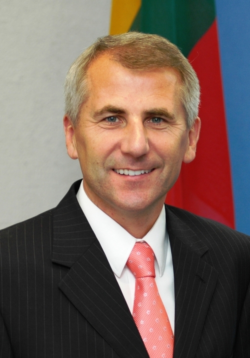 Vasario 14 dieną Plungėje lankysis ambasadorius Vygaudas Ušackas