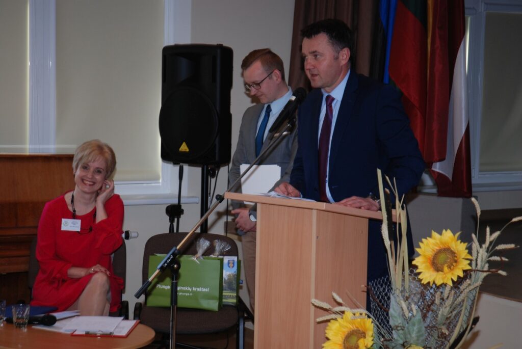 Š ateikiuose ir Plateliuose – trijų Baltijos šalių mažųjų miestelių mokytojų konferencija