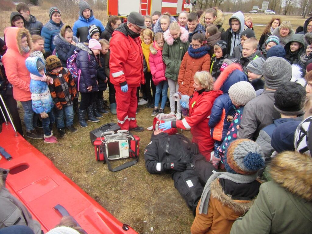 Organizuotos planinės prevencinės pratybos „Saugus elgesys ant ledo“ Plungėje
