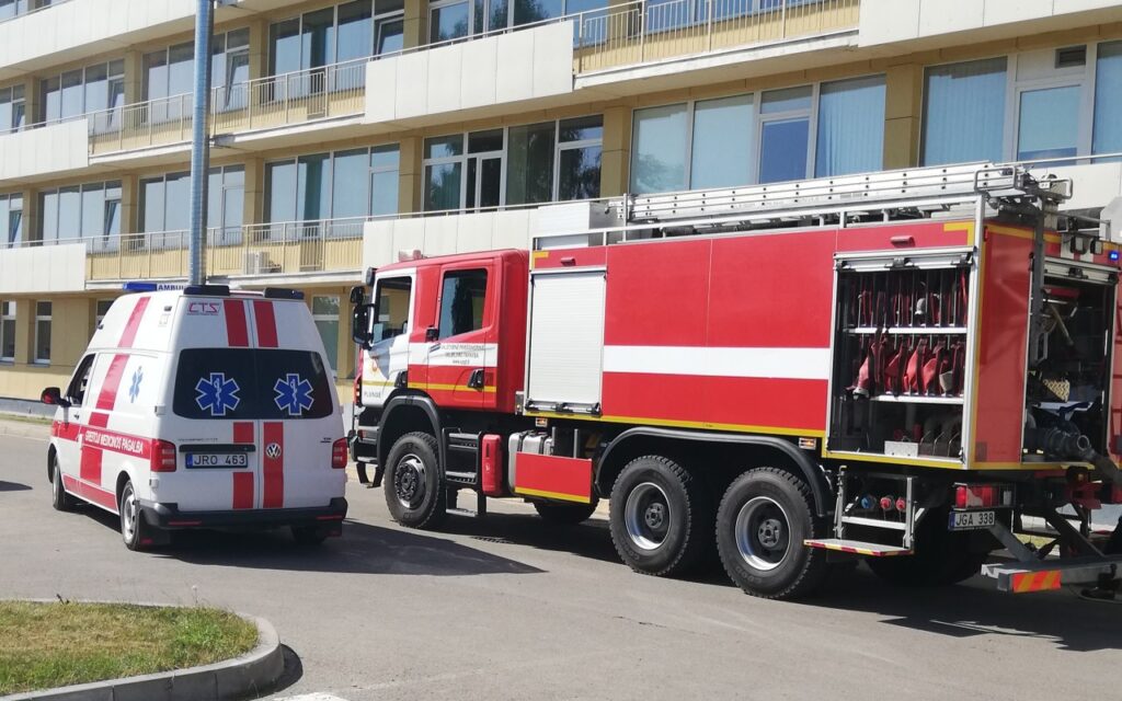 Priešgaisrinės ir civilinės saugos funkcinės pratybos Plungės ligoninėje