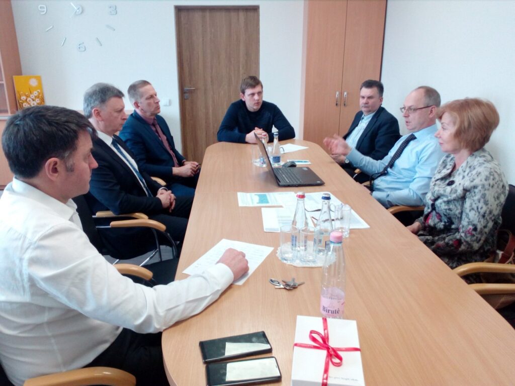 „Plungės šilumos tinklams“ vartotojai skolingi per milijoną eurų!