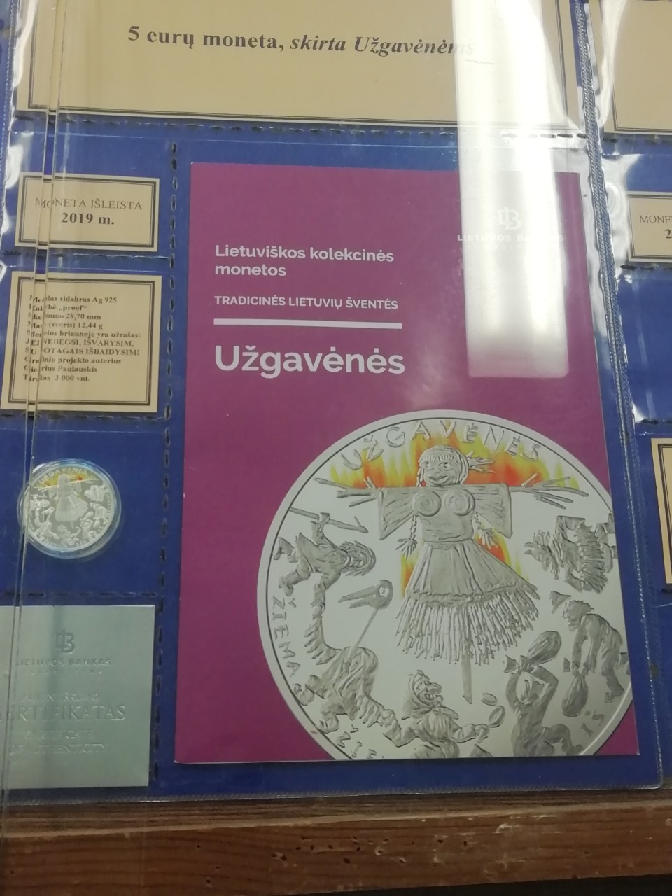 2022-02-15 Valstybės atkūrimo dienai – Antano Papievio vienos dienos paroda „Lietuvos eurai“ ir naujo leidimo Maironio knygos pristatymas