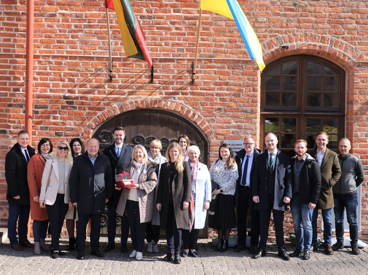 2022-03-25 dešimties plungiškių delegacija lankėsi Kauno rajono savivaldybėje ir domėjosi kolegų patirtimi steigiant kurortines teritorijas