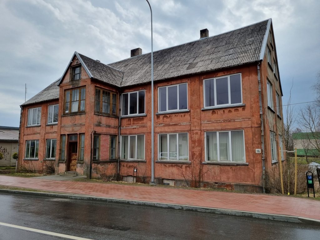 Plungė, Telšių g. 16