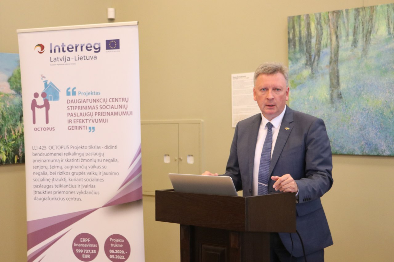 2022-05-11-12 Patirties mainų vizitas Plungėje. Projektas „Daugiafunkcių centrų stiprinimas socialinių paslaugų prieinamumui ir efektyvumui gerinti“