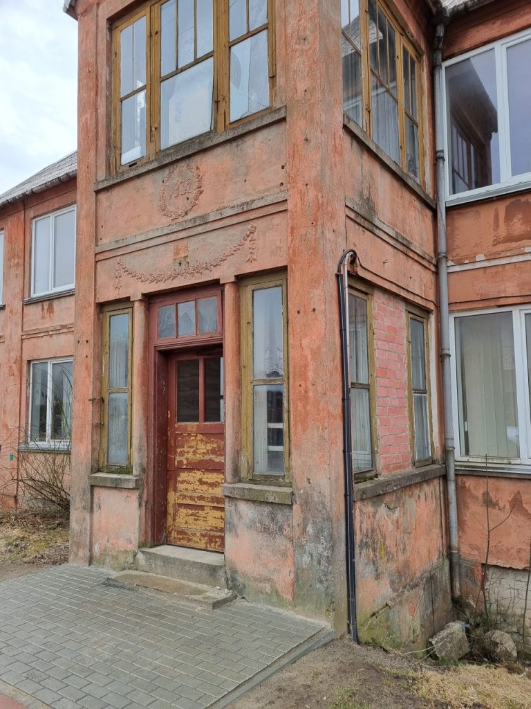Plungė, Telšių g. 16