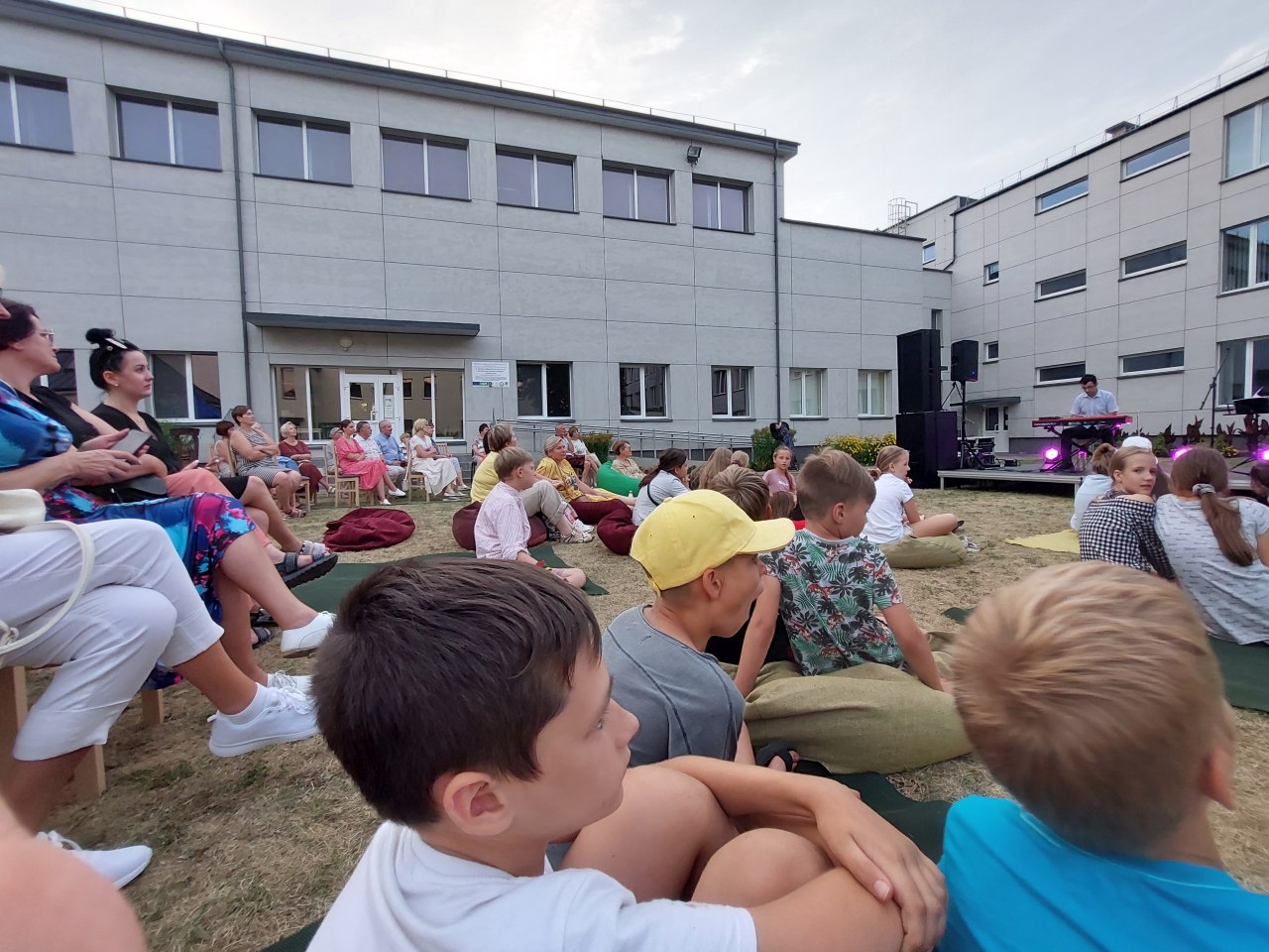 2022-08-15-21 Vaikų vasaros poilsio stovykla „Meninio pilietiškumo stovykla vaikams ir jaunimui – MAZGAS“