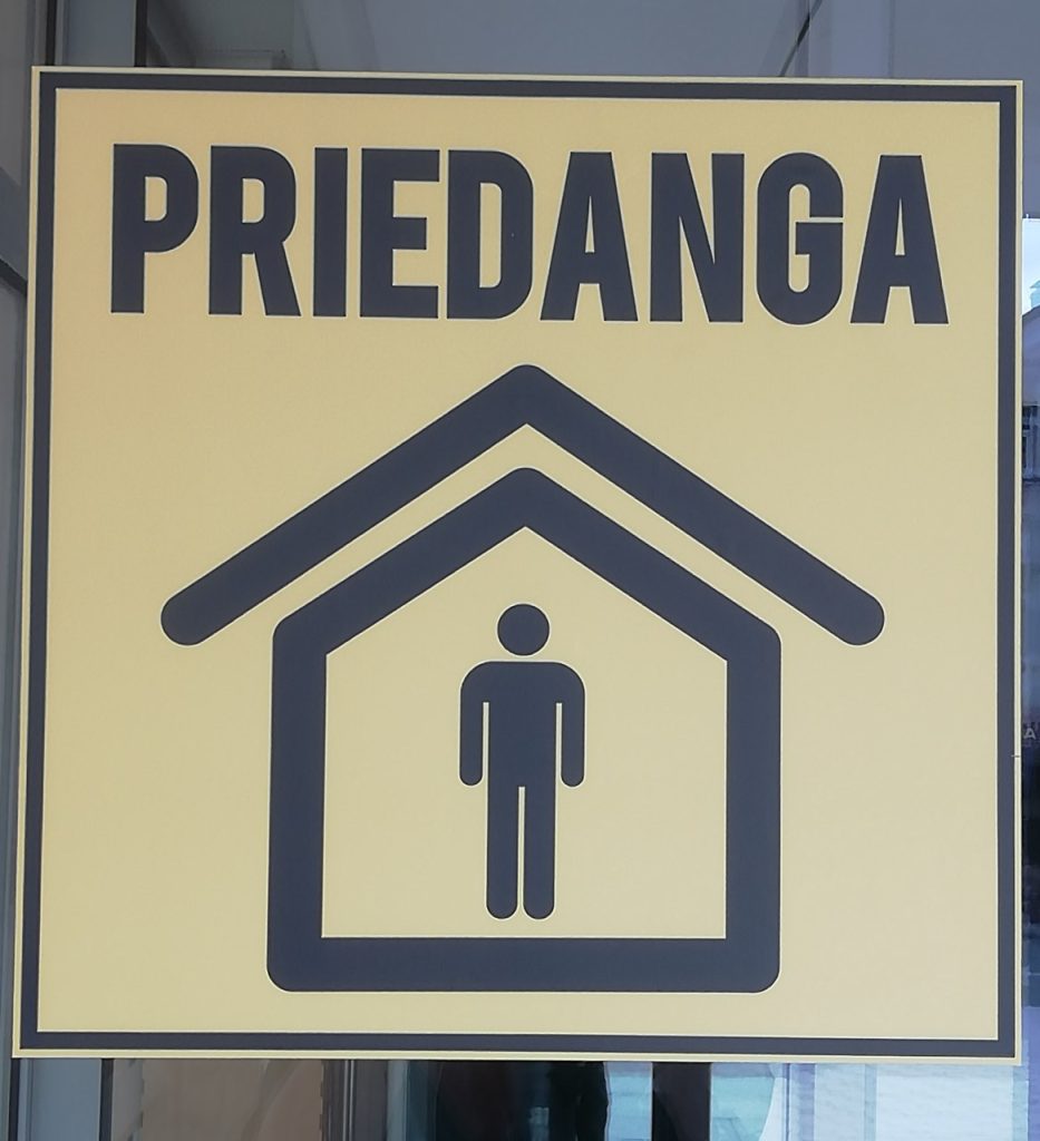 Specialiuoju priedangos ženklu pažymėta 12 rajono statinių
