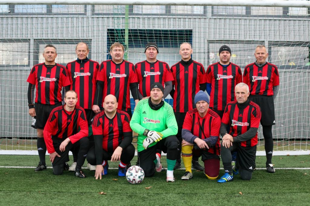2022-10-23. Veteranų (U50) futbolo turnyras, skirtas Antanui Jadziauskui atminti