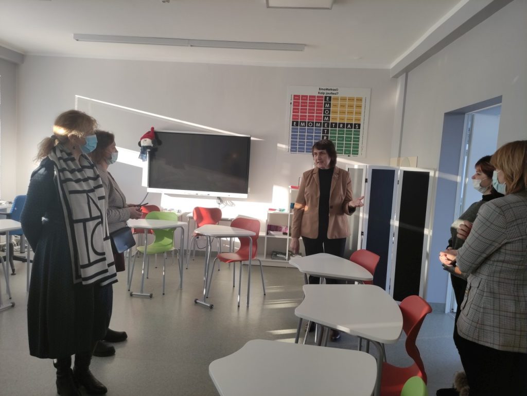 PROJEKTAS Naujų mokymo modelių diegimas Plungės rajono bendrojo ugdymo mokyklose 2021-12