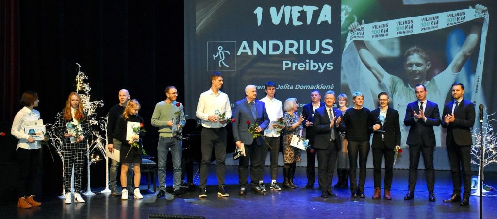 Plungės rajono geriausių sportininkų apdovanojimai 2022-12-15. Geriausiu 2022 m. Plungės rajono sportininku pripažintas Andrius Preibys