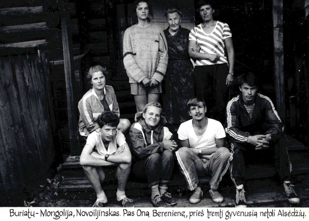 1989 m. Plungės keliautojų klubas „Terra incognita“ organizavo ekspediciją Lietuvos tremties keliais po Buriatų Mongoliją