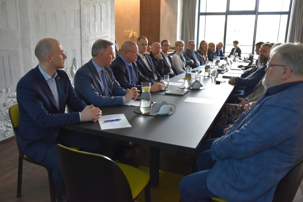 2023-04-28 Diskusija „Žaliosios savivaldybės – mitas ar realybė?“