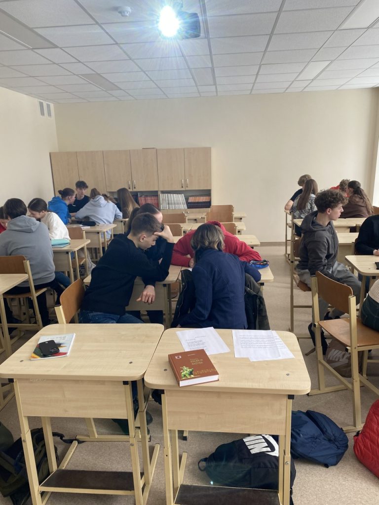 Lietuvių kalbos dienų renginiai Plungės „Saulės“ gimnazijoje. Etnografinė viktorina 9 klasių gimnazistams „Žemaitiška tarmė- mano tapatybės dalis“. Kovo 6-9 dienomis