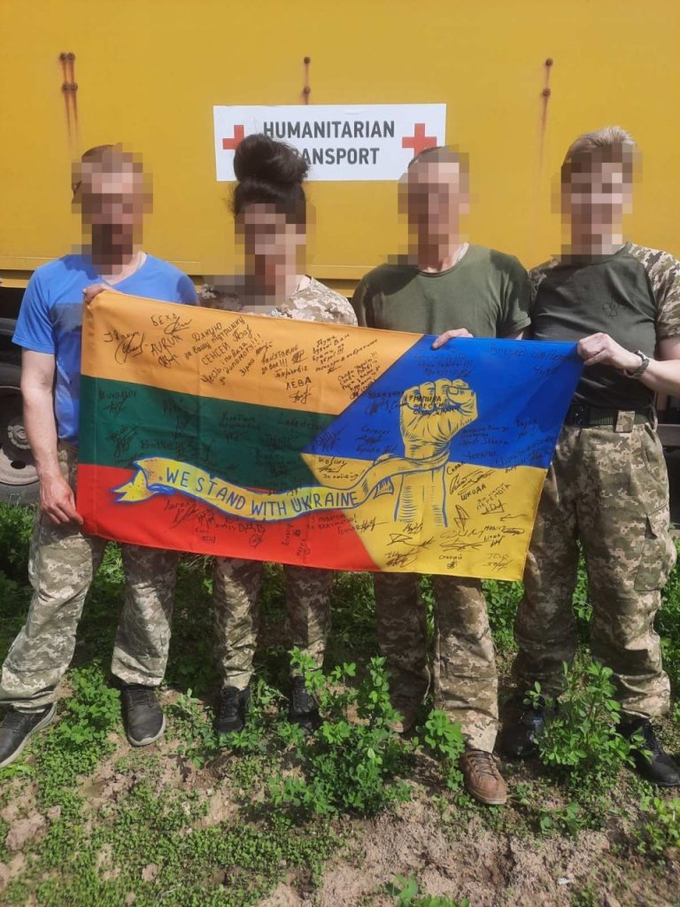 2023-05 dovanos ir padėka iš Ukrainos