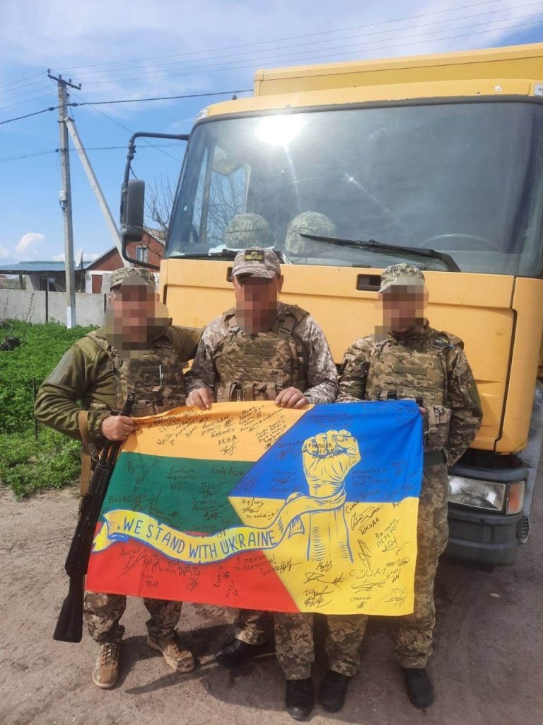 2023-05 dovanos (sunkvežimis) Ukrainai