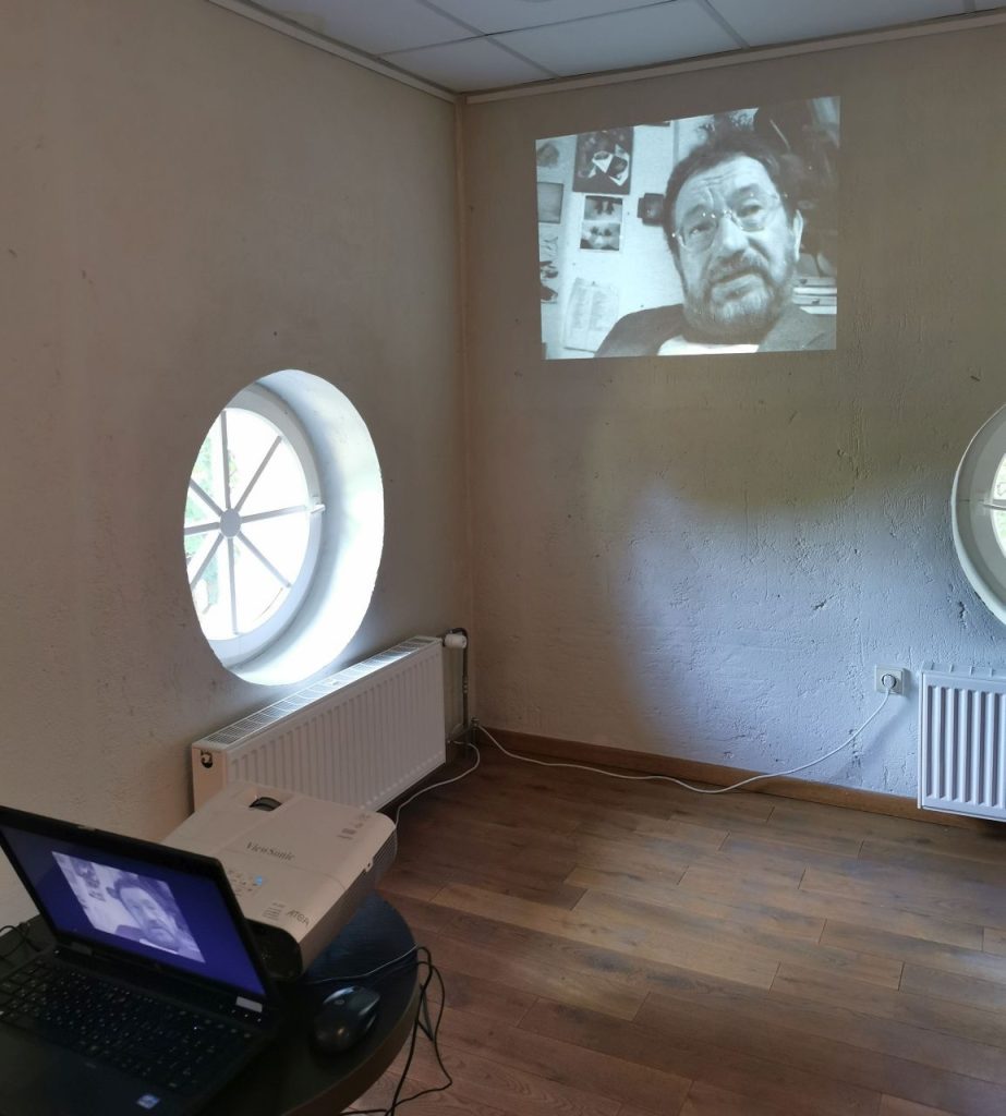 Videoetiude „Sigitas Geda apie Kvankt“ poetą kalbina etiudo autorius Arūnas Kulikauskas