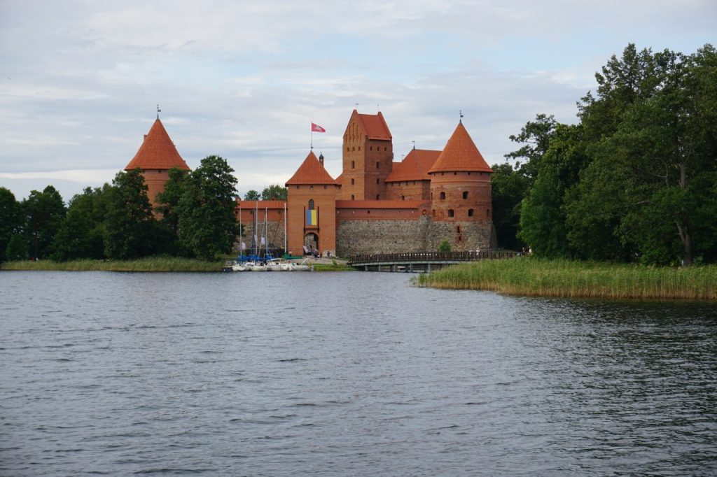 Plungės atviro jaunimo centro išvyka į Vilnių ir Trakus. Trakų pilis