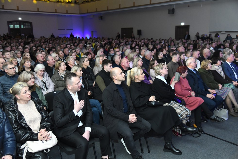 Gintautą Vaitkevičių puikiai prisimenantys plungiškiai gausiai rinkosi į koncertą