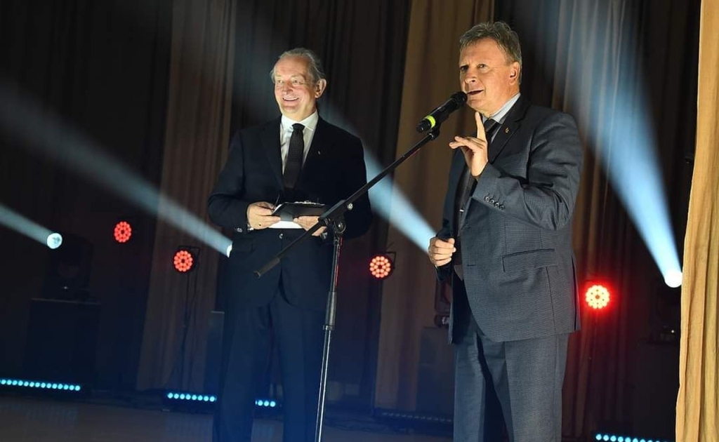 Padėkos žodžius taria meras Audrius Klišonis