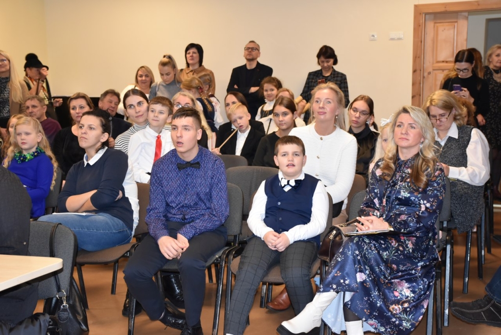 „Dainų takais“ keliavo ypač gausus būrys dainorėlių