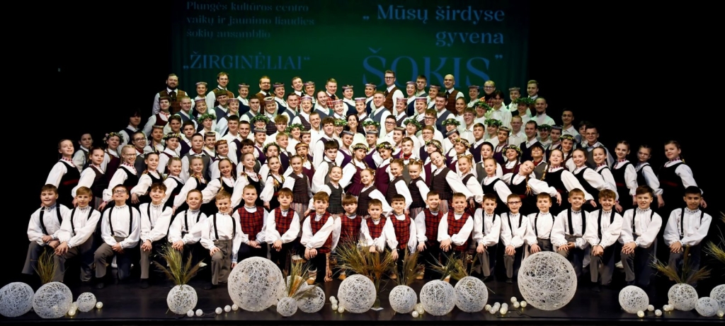 Jau 40 metų gyvuojantis „Žirginėlių“ kolektyvas