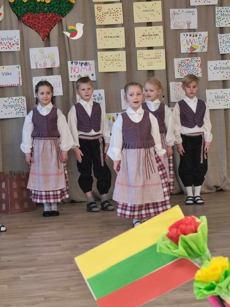 2024-03-07 Popietė – viktorina „Mano miestelis – dalis Lietuvos“ Alsėdžių kultūros centre, Renginio akimirka