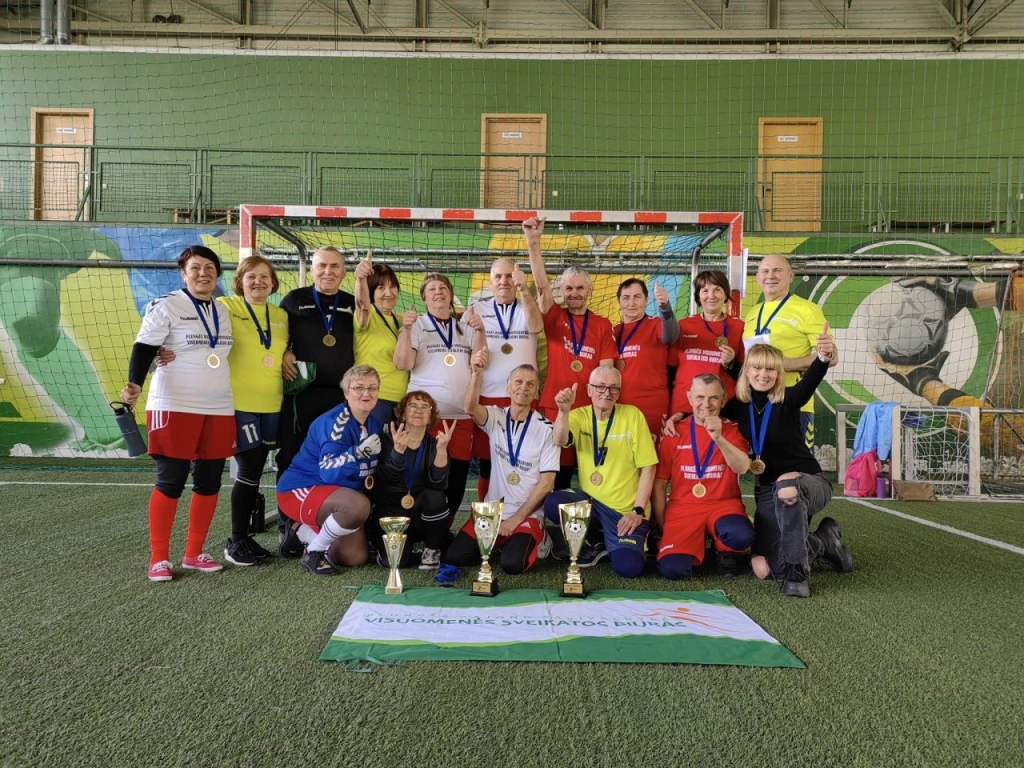 2024-03-15 „Futbolas vaikščiojant“ turnyras Kaune. Plungės rajono savivaldybės visuomenės sveikatos biuro komandos