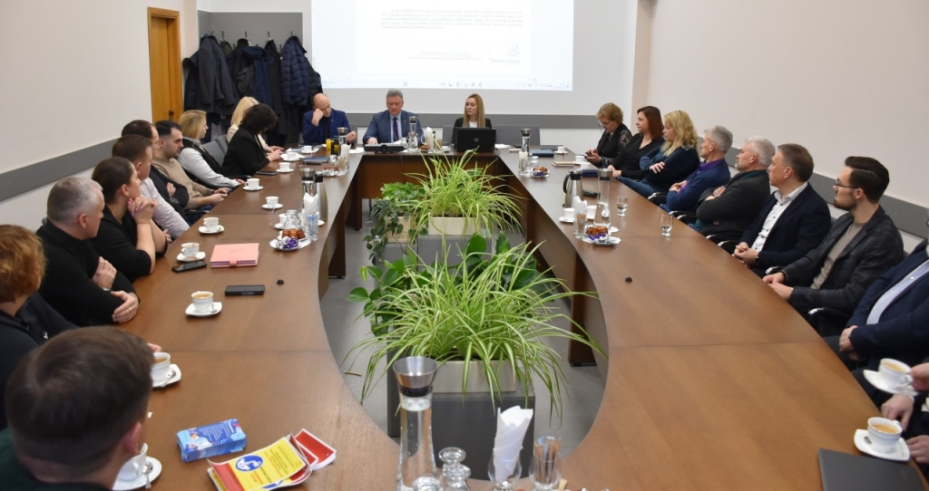 Plungės rajono savivaldybės vadovų ir verslo bei pramonės atstovų susitikimas