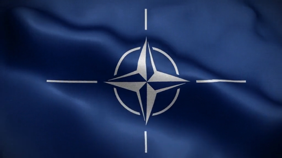 NATO vėliava