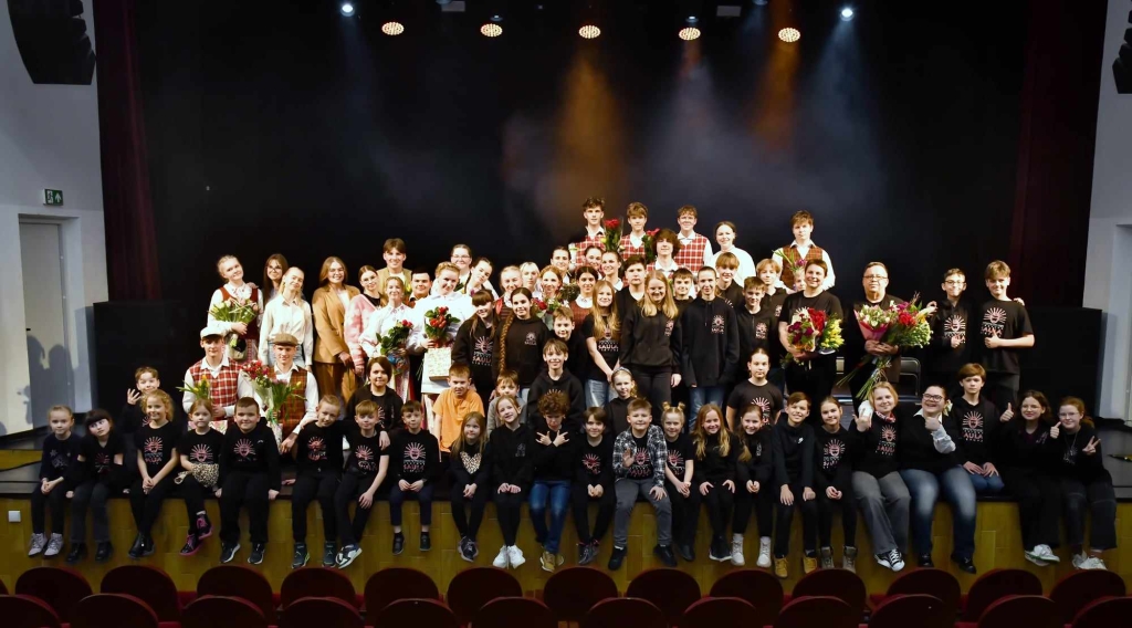 Didelė ir draugiška teatro „Saula“ šeima