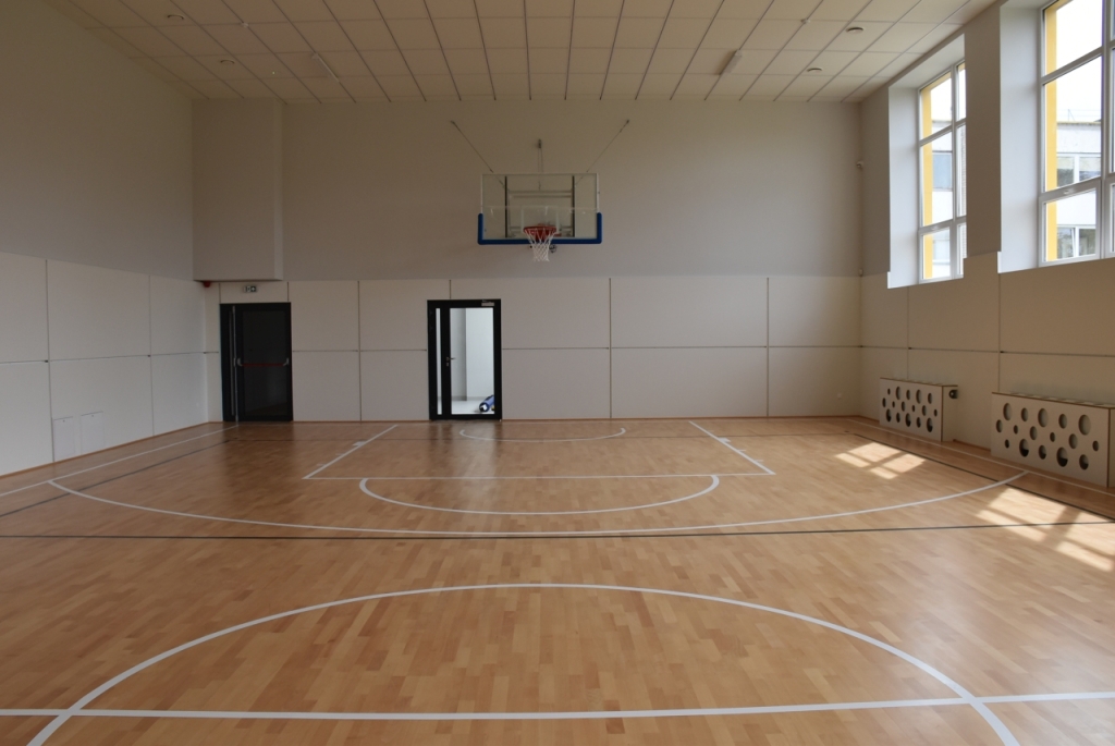 Atnaujinta sporto salė