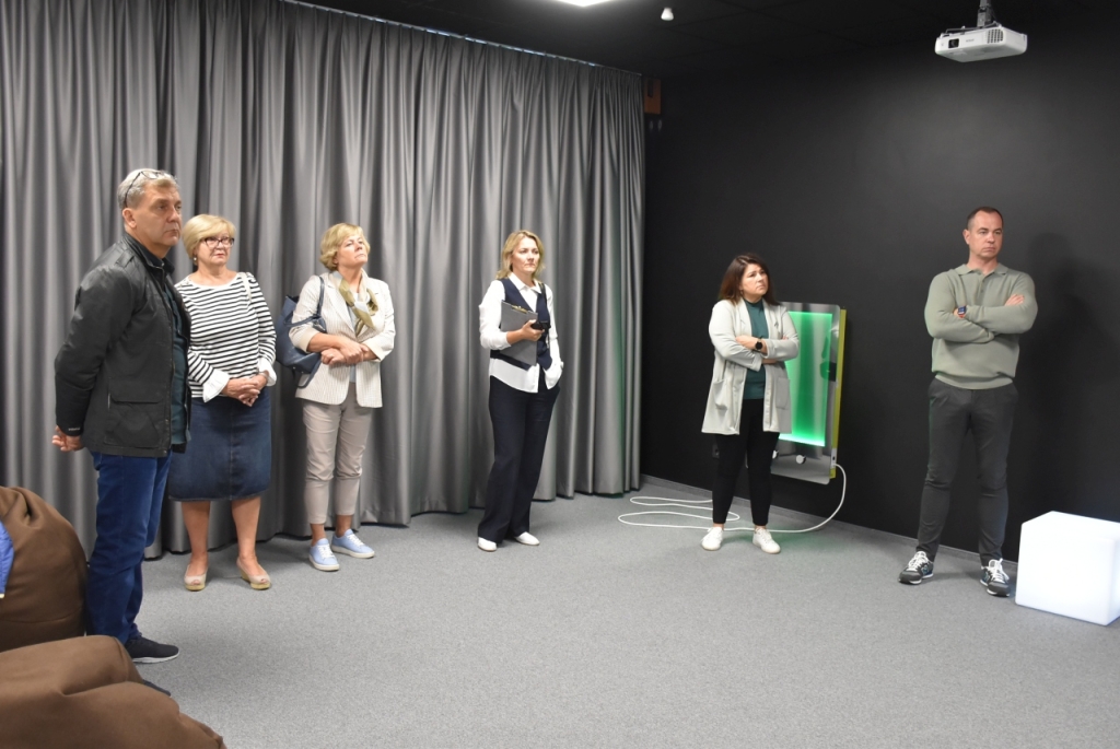 Sensoriniame kambaryje Artūras Urniežius, Vida Bondauskienė, Rita Skroblytė, Alina Vičienė, Julius Nekrašas