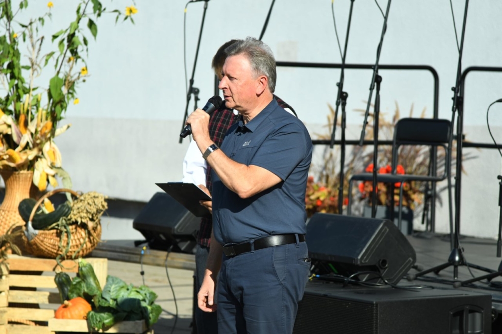 Sveikina Savivaldybės meras Audrius Klišonis