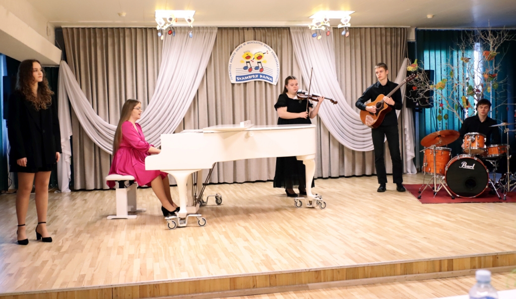 Augilė Rankauskaitė, Akvilė Rimkutė, Aušra Zubytė), Armantas Platakis, Matas Žutautas