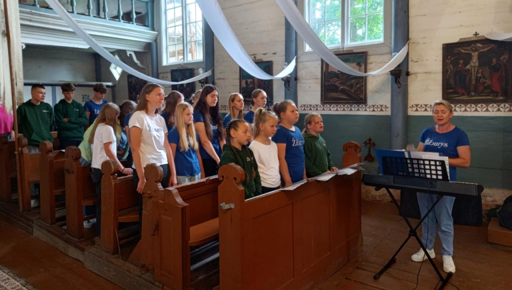Šateikių jaunimo choras "Žiburys"