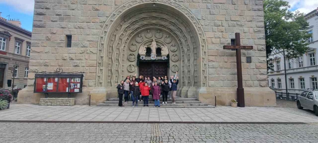 Laisvu nuo dainavimo laiku choristės lankė žymias Bielsko Biala istorines vietas