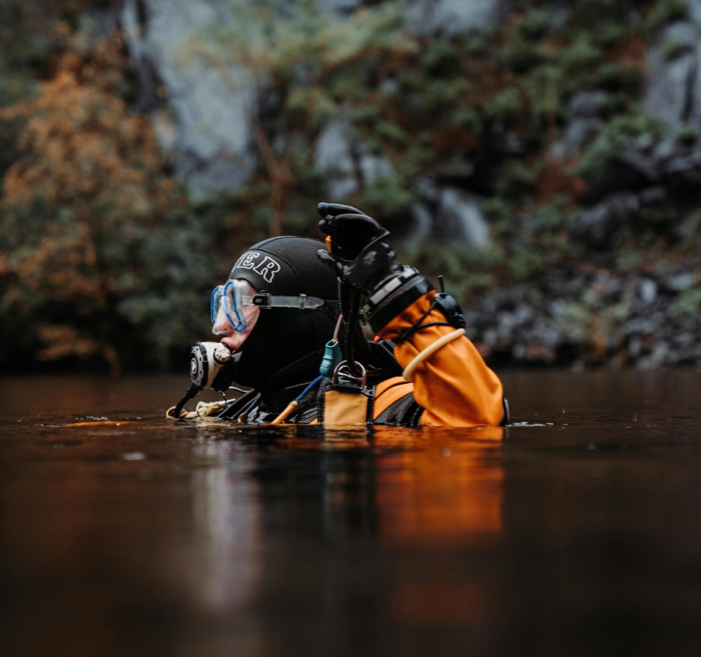 Nardytojas išlipa į krantą