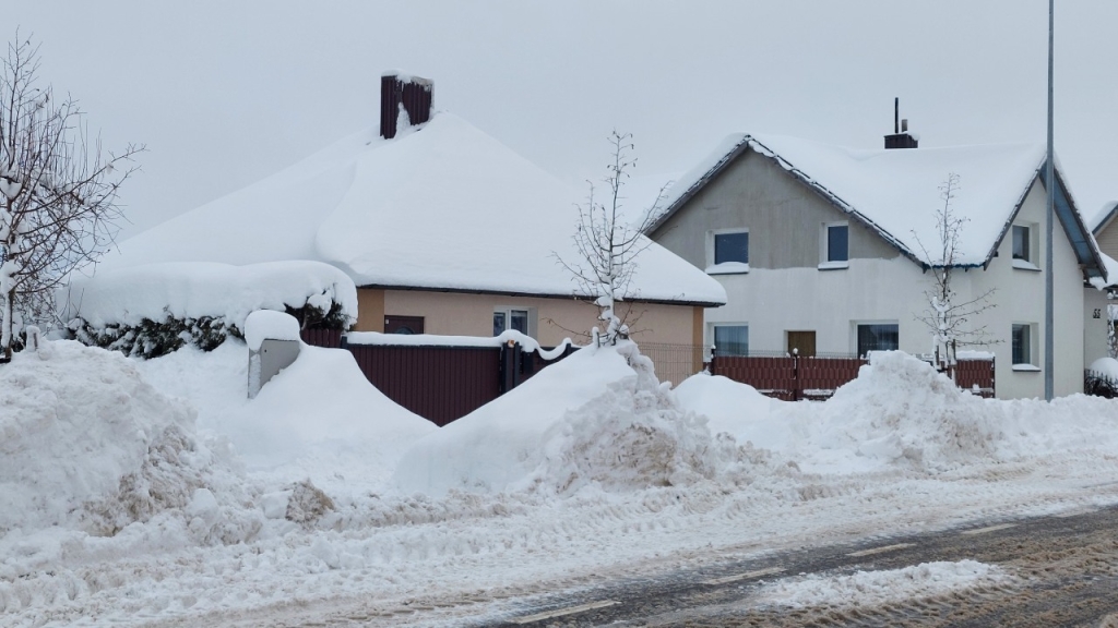 Sniego pusnys Telšių gatvėje (Plungė)