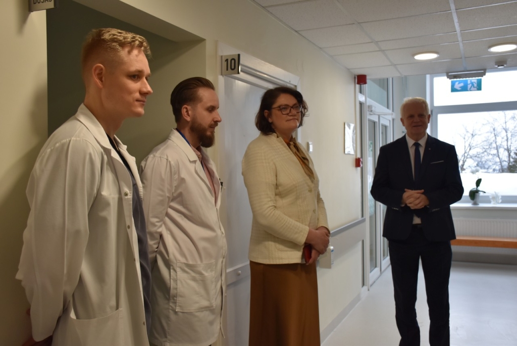 Ministrė Marija Jakubauskienė ir Plungės ligoninės direktorius Remigijus Mažeika