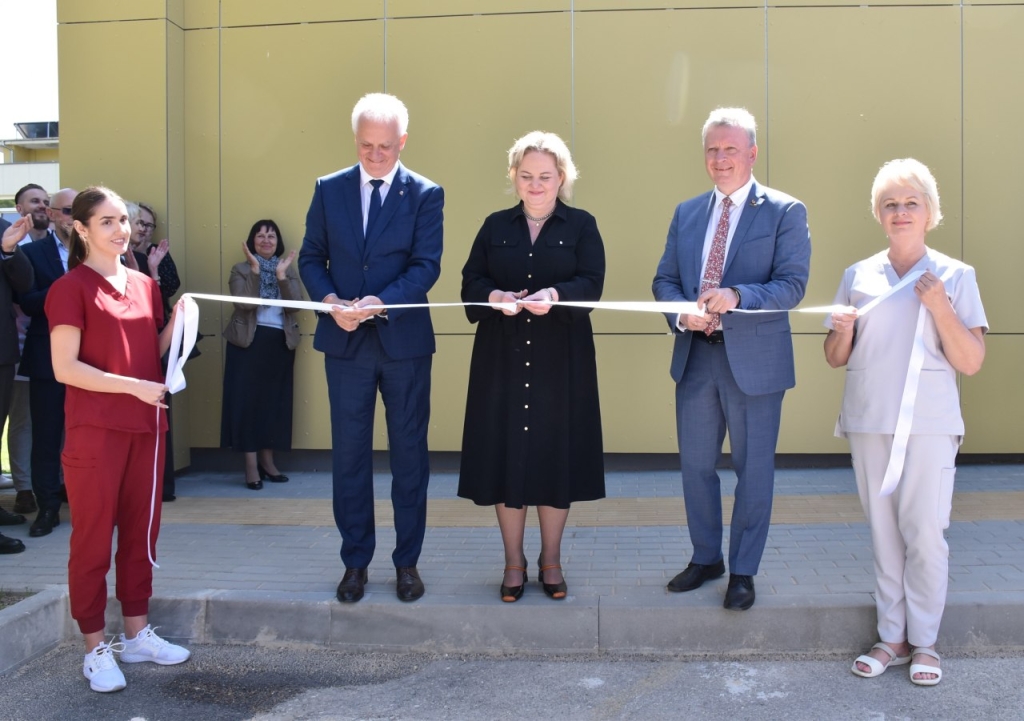 Priėmimo ir skubios pagalbos skyriaus atidarymas - kerpama juostelė