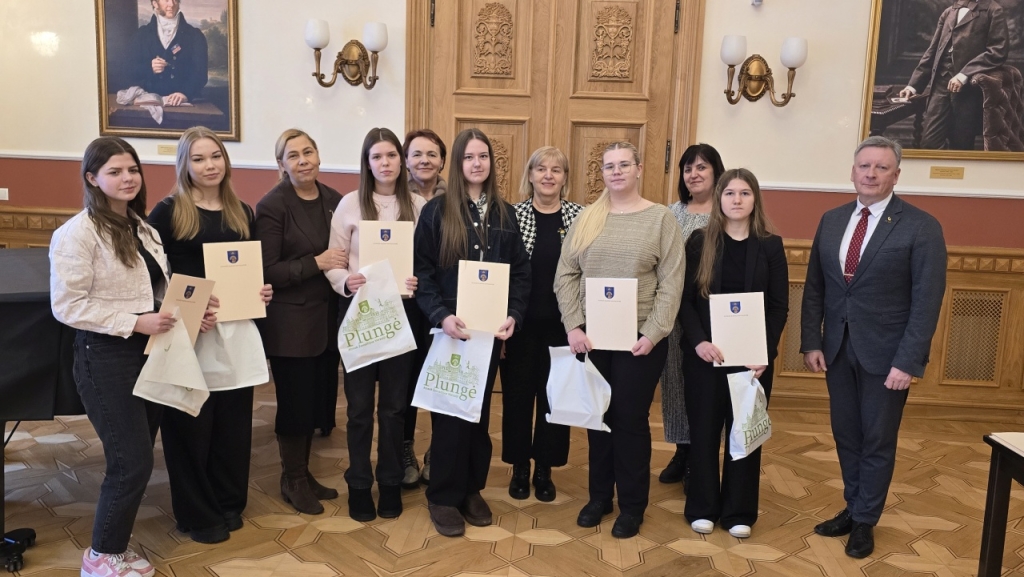 11–12 klasių grupės nugalėtojai