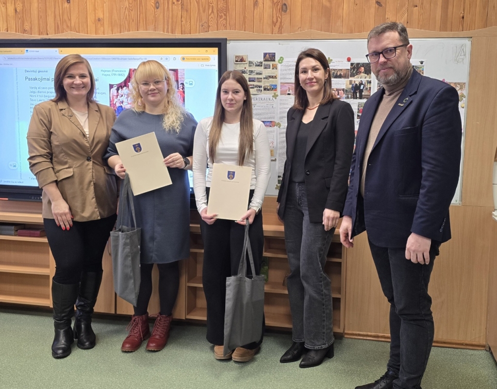 Beatričė Šukytė ir mokytoja Kristina Untulytė-Kleinienė