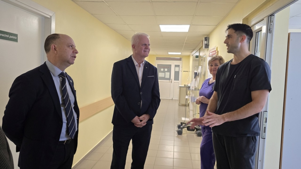Svečiai pabendravo su gydytoju anesteziologu reanimatologu Karoliu Varžinsku