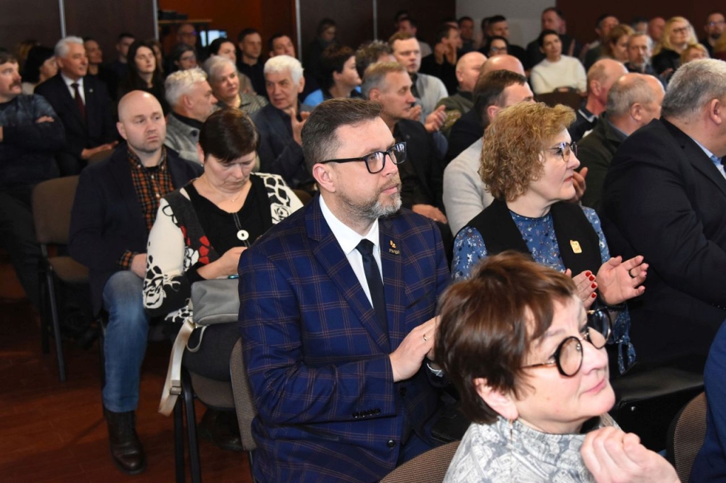 konferencijos dalyviai (salės vaizdas)