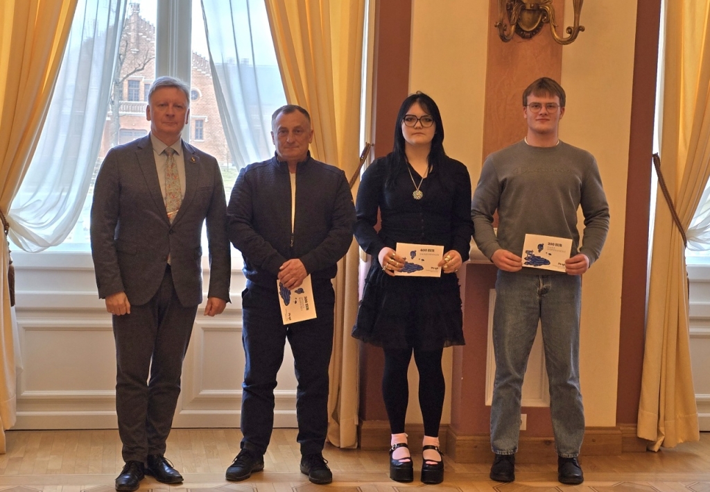 Meras Audrius Klišonis, dziudo treneris Antanas Kasteckas ir jo ugdytiniai