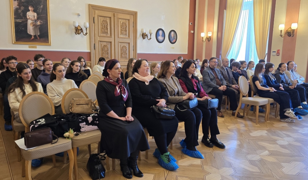 Susitikimo akimirka, salės vaizdas