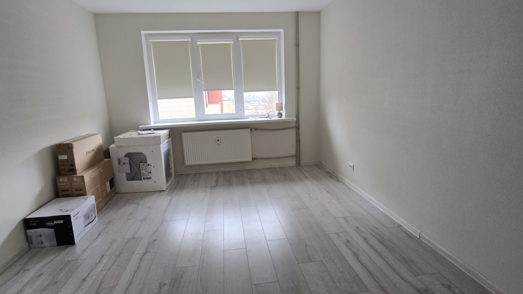 Suremontuotas tuščias kambarys