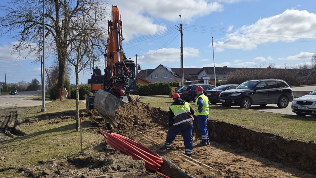 Darbai Birutės gatvėje